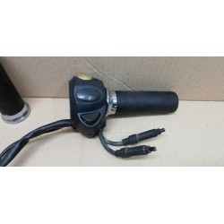LA MANETTE DES GAZ DU GROUPE GAZ PIAGGIO BEVERLY CRUISER + BOUTONS