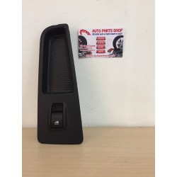 735474930 LANCIA DELTA BOUTON-POUSSOIR DU PANNEAU DE VERRE, ARRIÈRE GAUCHE