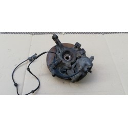 FIAT GRANDE PUNTO 1.2 48KW HUB DE LA FUSÉE D'ESSIEU AVANT DROIT PILIER