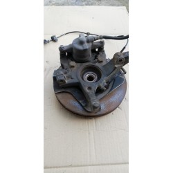 FIAT GRANDE PUNTO 1.2 48KW HUB DE LA FUSÉE D'ESSIEU AVANT DROIT PILIER