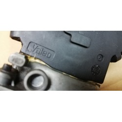 RENAULT LAGUNA II ANLASSER WISCHER KRISTALLE VORNE ORIGINAL VALEO