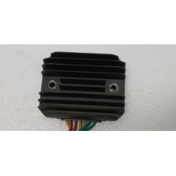 REGOLATORE DI TENSIONE APRILIA SCARABEO LIGHT 125 200 ie 2009-2012 12121