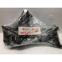 599867 PIAGGIO BEVERLY TOURER PIASTRA SUPPORTO MARMITTA