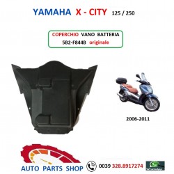 YAMAHA X-CITY 125 250 COPERCHIO BATTERIA  5B2-F844B