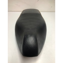 SELLA BI-POSTO APRILIA SCARABEO 50 ORIGINALE AP8269049 DIS 105097