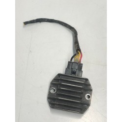 6H640D-12 REGOLATORE DI TENSIONE PIAGGIO VESPA LIBERTY BEVERLY HEXAGON
