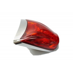 642946 VESPA PRIMAVERA 50-125-150 GRUPPO OTTICO FANALE POSTERIORE LED
