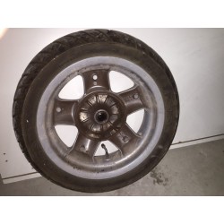 RUOTA POSTERIORE YAMAHA MAJESTY 125 Gomme e Cerchio 120/70/12