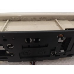 L'éclairage du plafond de TOIT AUDI A6 SW 4F 4F0947111