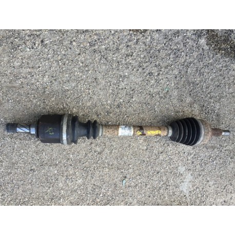 SEMIASSE / Albero Sinistro RENAULT MEGANE II  8200330413  1.5 DCI 78KW ( 2007 ) LH